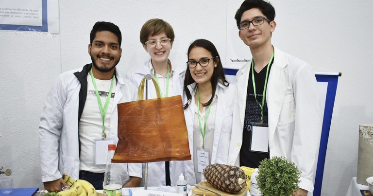 Feria de Ciencia, Tecnología e Innovación en Universidad de Santa Cruz de La Sierra