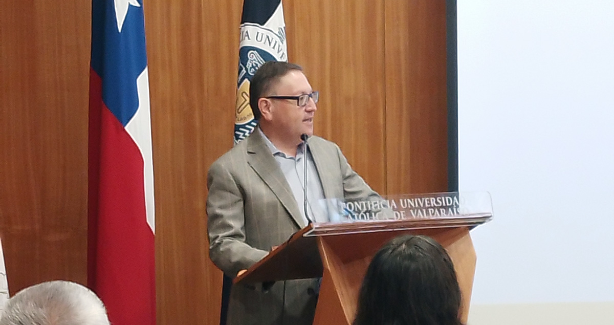 El rector de la PUCV, Nelson Vásquez, fue el encargado de abrir el seminario.