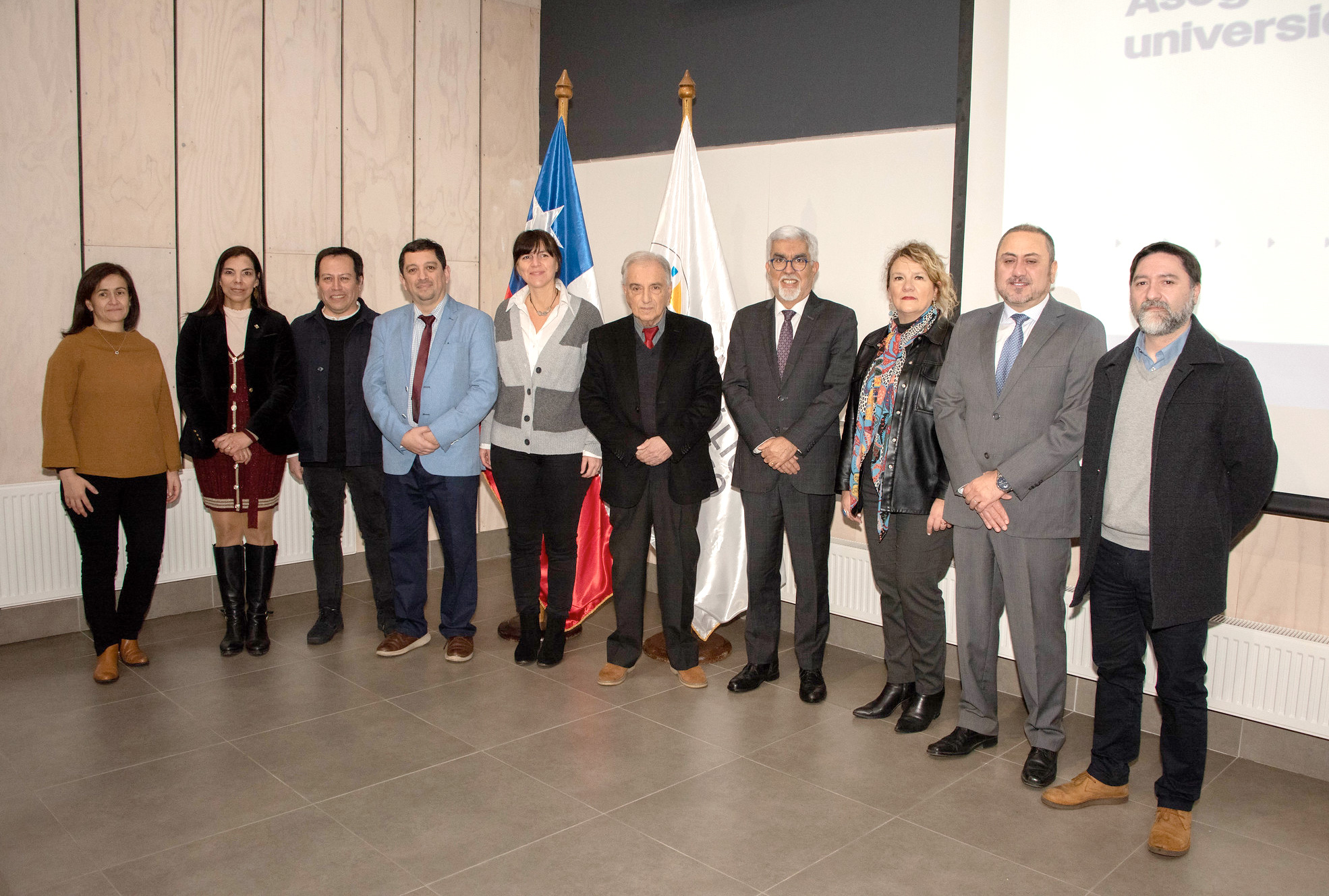 En la U. Católica de Temuco se presentó texto sobre propuestas para el fortalecimiento de los sistemas internos de aseguramiento de la calidad de las universidades chilenas